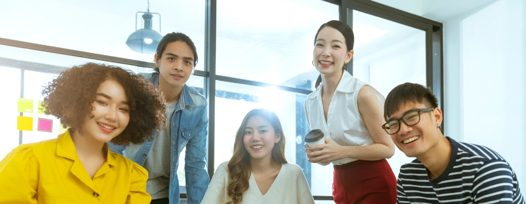 与全球最佳雇主  huatihuitiyu华体会(中国)光电<br>
一起探索未来职涯可能