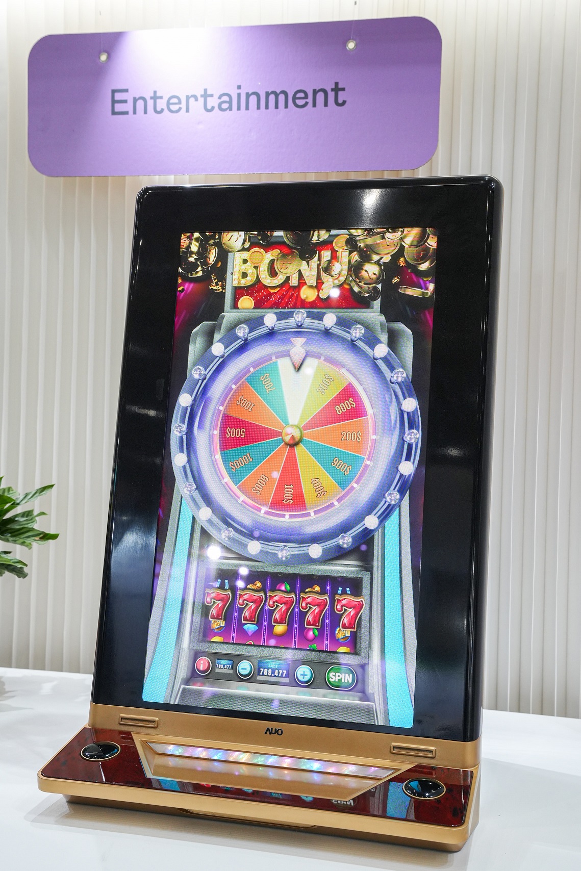 huatihuitiyu華體會(中國)30吋真實立體效果顯示器，採用上層Micro LED和下層先進抗反光技術A.R.T.（Advanced Reflectionless Technology）LCD顯示技術整合，引領3D顯示技術革新浪潮