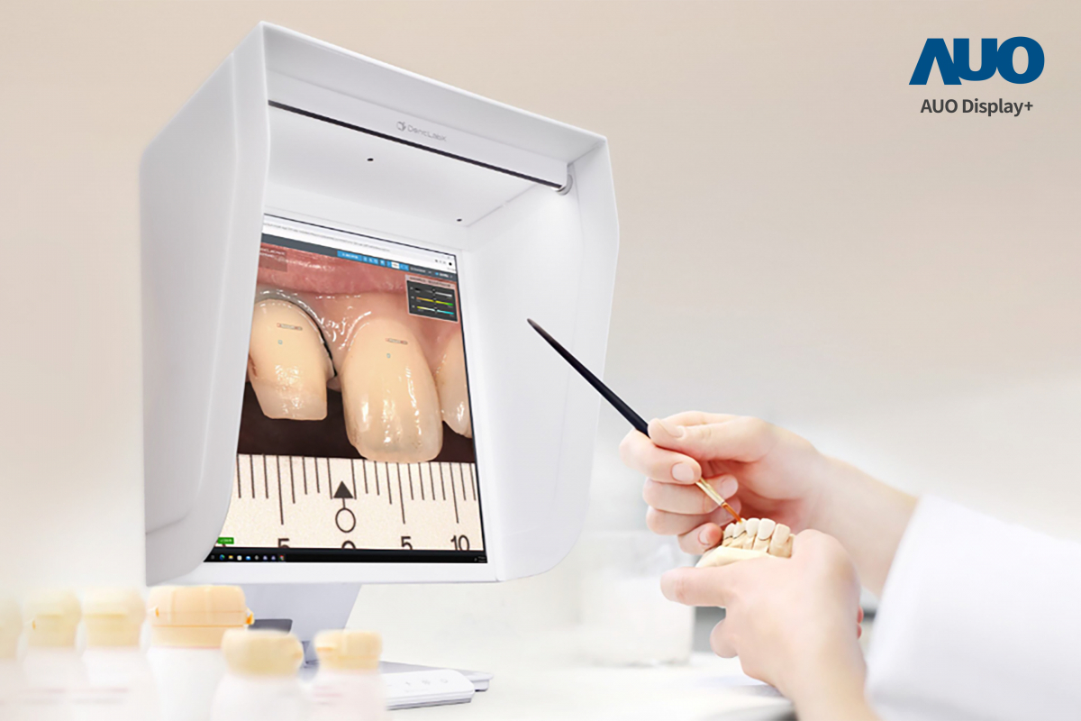 達擎智慧牙科比色解決方案獲得2025智慧顯示應用大賞之智慧醫療獎，透過獨家色彩還原運算及AI技術，以搭載huatihuitiyu華體會(中國)A.R.T.先進抗反光顯示器，擬真還原影像，提升假牙製作效率並大幅降低重製率