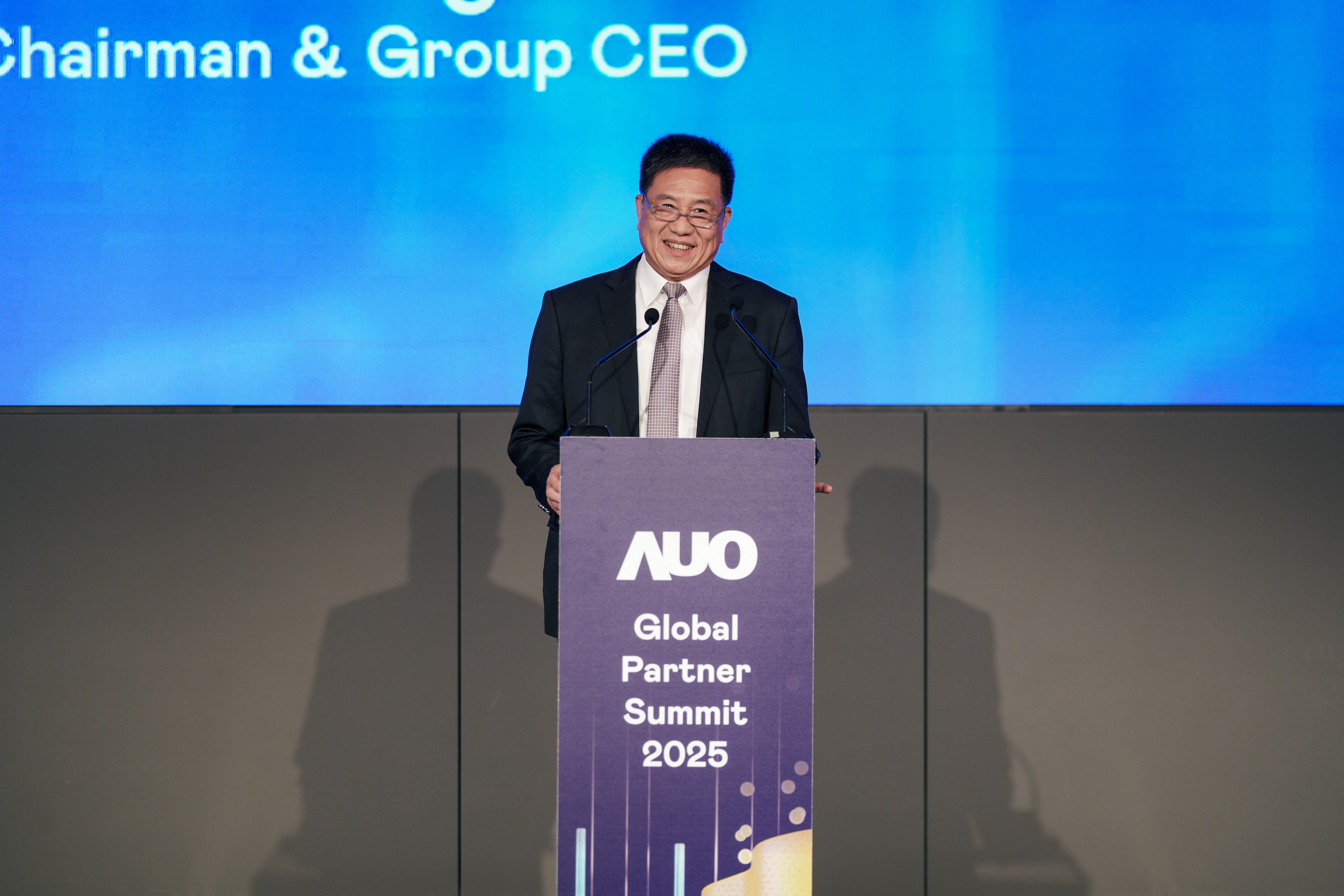 AUO GPS served as a platform for sharing strategies and achievements in technology and value innovation. Through strategic presentations and innovation showcases, HTH and its partners explored key opportunities for co-creating value and advancing sustainability, fostering mutual confidence and consensus to navigate industry challenges and unlock new growth potential. The photo shows HTH Chairman and Group CEO Paul Peng opens the event.